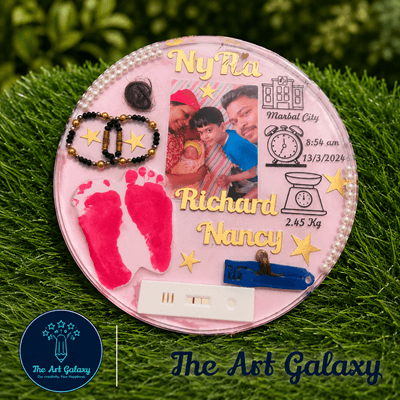 Baby memories preservation in resin Baby birth memory preservation frame with hospital band, footprint and first clothes in resin